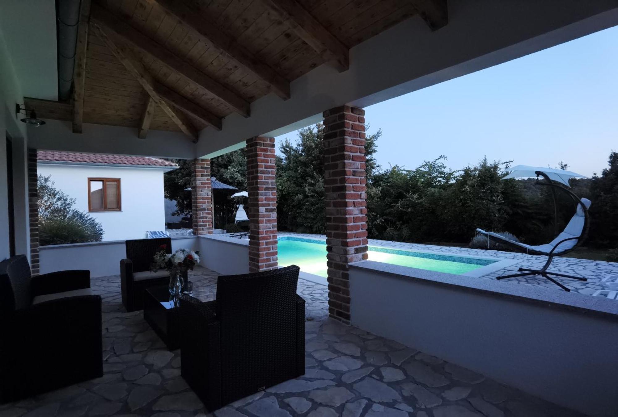 Holiday Homes Sintija Kampor Exterior photo
